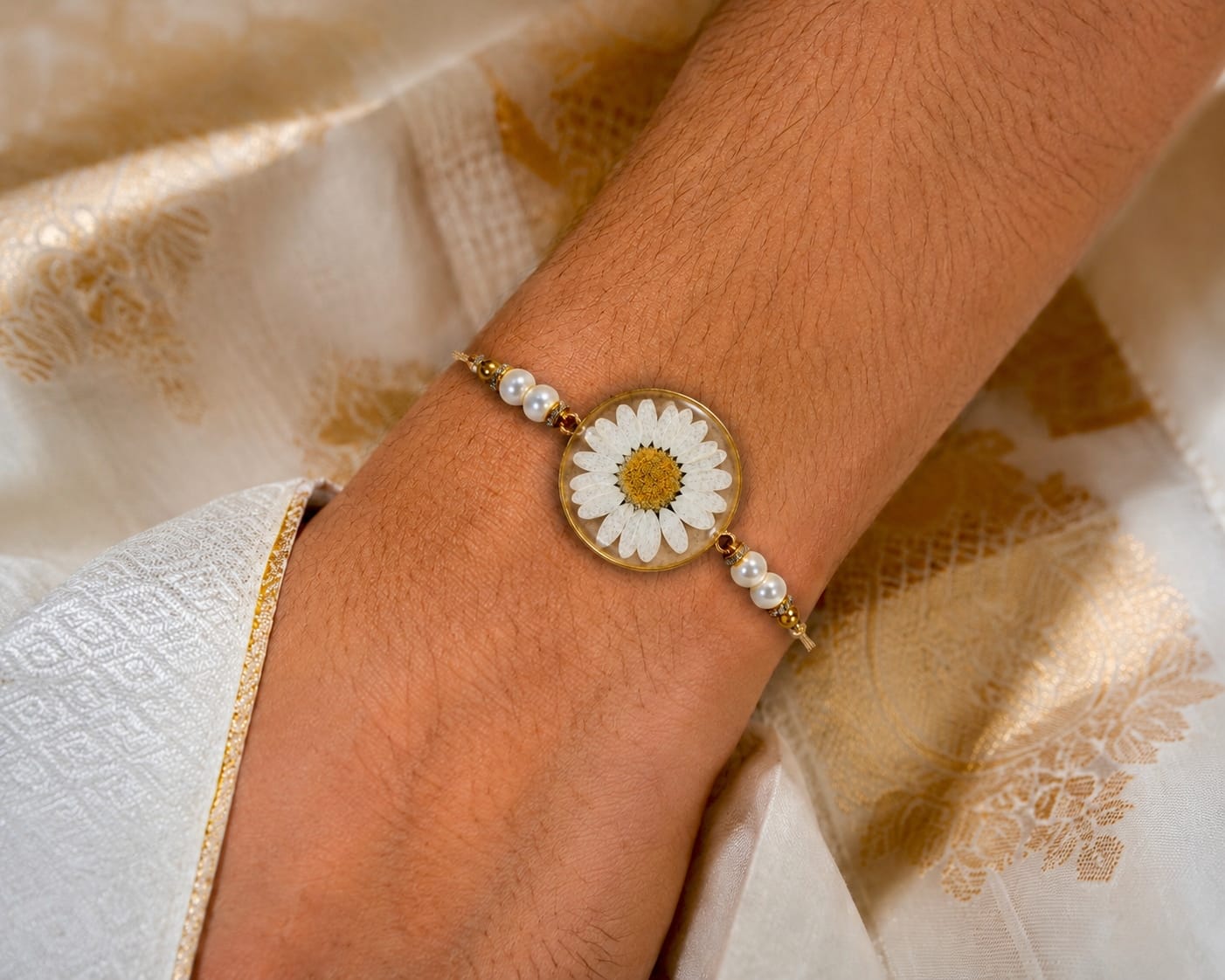 Shwet Pushp Rakhi